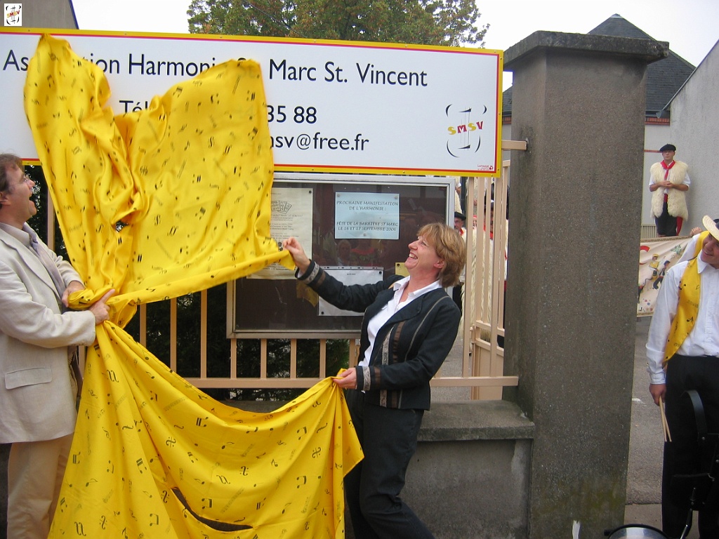 IMG00027.JPG - l'inauguration de notre enseigne